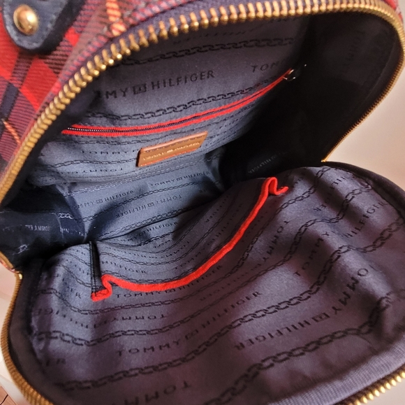 Tommy Hilfiger Leather Backpack - Picture 4 of 5